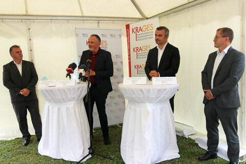 Manfred Degendorfer, der Kaufmännische Direktor des Krankenhauses Oberpullendorf, Landeshauptmann Hans Peter Doskozil, Landesrat Mag. Heinrich Dorner und Mag. Hans Peter Rucker, Geschäftsführer der Burgenländischen Krankenanstalten-Ges.m.b.H (KRAGES)