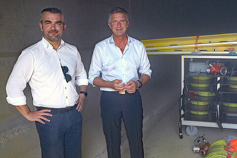 Landesrat Mag. Heinrich Dorner und Landtagsabgeordneter Ewald Schnecker (v.l.) im S7-Tunnel.