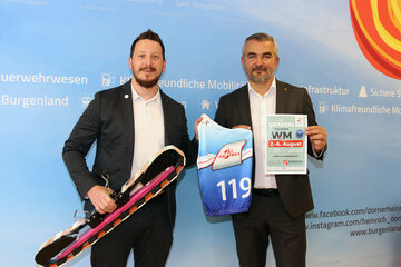 Die Grasski Jugend-WM ist wieder in Rettenbach erklärt Sportlandesrat Heinrich Dorner