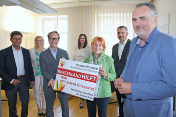 LR Christian Illedits, LRin Daniela Winkler, Mag. Dr. Dominik Orieschnig, LH-Stv.in Astrid Eisenkopf, LRin a.D. Christa Prets, LR Heinrich Dorner und LH Hans Peter Doskozil (v.l.).