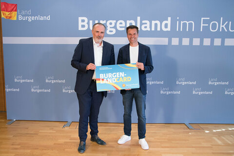 Landeshauptmann Hans Peter Doskozil und Burgenland Tourismus-Geschäftsführer Didi Tunkel präsentierten das Burgenland Public Viewing zur UEFA EURO 2024TM unter dem Titel „Gemma Fußball schau’n“ und eine neue Vorteilsleistung der Burgenland Card