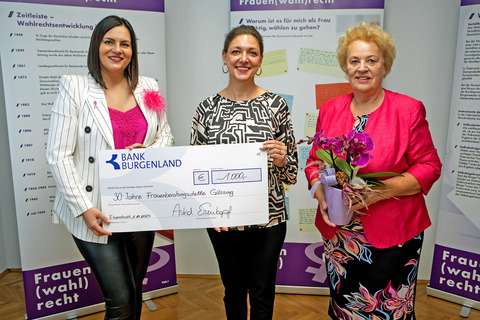 Landeshauptmann-Stellvertreterin Astrid Eisenkopf, Geschäftsführerin Magdalena Freißmuth und Verena Dunst (v.l.).