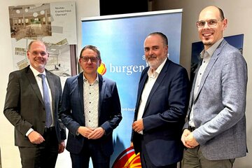 Nach der Sitzung des neuen Lenkungsausschusses zur Klinik Gols am Mittwoch (v. li.): Gesundheit-Burgenland-Geschäftsführer Franz Öller, Landesholding-Burgenland-Technik-Geschäftsführer Gerald Goger, Lenkungsausschussvorsitzender Landeshauptmann Hans Peter Doskozil und Bauteamleiter Josef Strohmaier