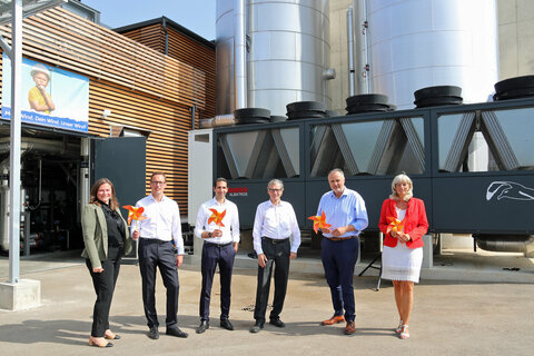 Green Energy Lab-Vorstand DI Dr. Andrea Edelmann, Energie Burgenland-CFO Mag. Reinhard Czerny MBA, Energie Burgenland-CFO Dr. Stephan Sharma, DI Karl Ochsner, Ochsner Wärmepumpen, LH Hans-Peter Doskozil, LAbg. Bgm.in Elisabeth Böhm