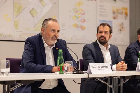 Landeshauptmann Doskozil präsentiert die nächsten Schritte zum Bau der Klinik Gols.