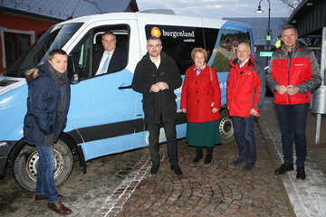 Südburgenlandbus startet mit drei neuen Linien nach Graz - Verkehrslandesrat Heinrich Dorner, Landtagspräsidentin Verena Dunst, Landtagsabgeordneter Ewald Schnecker, Landtagsabgeordneter Wolfgang Sodl, Wolfgang Werderits, Geschäftsführer Südburgenland-Bus, und Richard G. Senninger, Tourismus Stegersbach / Bad Tatzmannsdorf, zeigten sich erfreut über das neue Angebot des Landes Burgenland.