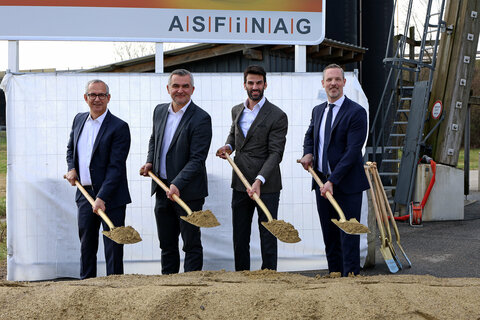 Spatenstich für den Sicherheitsausbau der S 4 mit landesrat heinrich Dorner