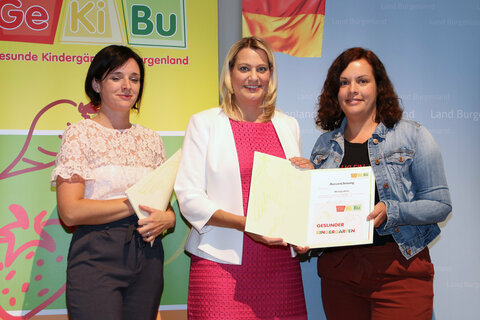 Landesrätin Daniela Winkler mit Kindergarten Weingraben