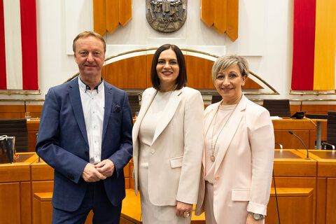 Landtagspräsidentin Astrid Eisenkopf mit dem Zweiten Landtagspräsidenten Hans Tschürtz und der Dritten Landtagspräsidentin Claudia Schlager