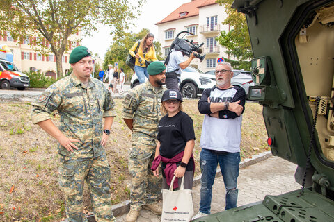 esucherinnen und Besucher beim Tag der offenen Tür in Eisenstadt.
