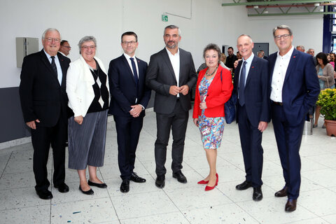 OSG-Aufsichtsrats-Vorsitzender DI Johann Schmidt, Inge Posch-Gruska, OSG-Vorstand, Obmann-Stv. Ing. Rainer Hans Wallner, LR Mag. Heinrich Dorner, Bürgermeisterin Renate Habetler (Bernstein), OSG-Vorstand Ing. Dietmar Rehling und OSG-Direktor Dr. Alfred Kollar