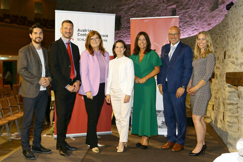 Bei der Eröffnung (v.l.n.r.): Kambis Kohansal Vajargah (Head of Startup-Services, WKÖ), ACP-Direktor Moritz Ehrmann, Marlies Stubits (Land Burgenland, Landesamtsdirektor-Stellvertreterin), Aniko Benkö (Geschäftsführerin der Industriellenvereinigung Burgenland), Andrea Maller-Weiß (Vorstand, Bank Burgenland), Martin Geiger (Siemens), stv. ACP-Direktorin Eva Huber