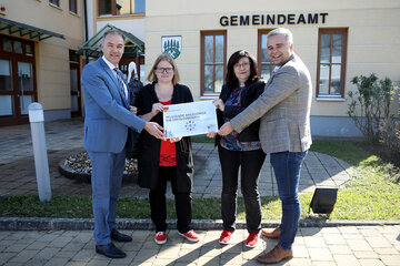 Landesrat Leonhard Schneemann zog Bilanz über das Anstellungsmodell im Bereich der Pflege