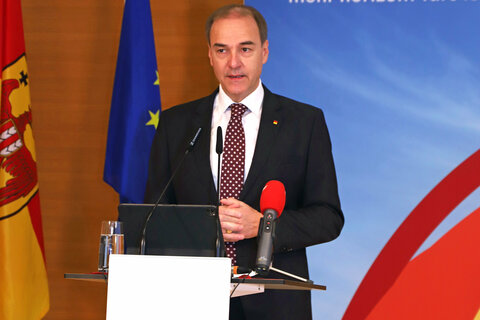 Soziallandesrat Dr. Leonhard Schneemann