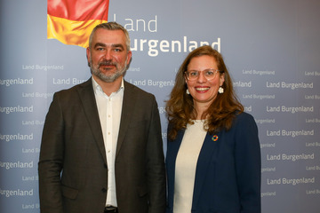 Landeshauptmann-Stv.in Anja Haider-Wallner mit Infrastrukturlandesrat Heinrich Dorner.