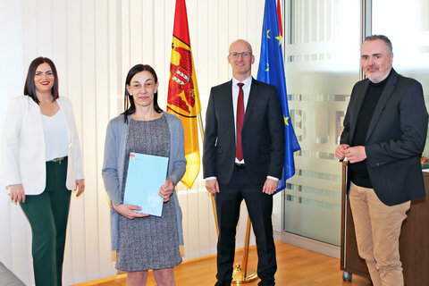 V.l.: LH-Stv.in Astrid Eisenkopf, Abt.Vst.in Ljuba Szinovatz, LAD Ronald Reiter, LH Hans Peter Doskozil