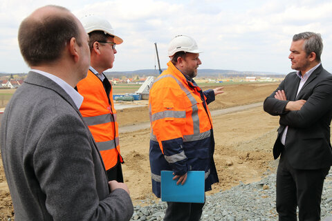 Baudirektor Wolfgang Heckenast, Miklos Varga und Herwig Moser (Projektmanagement ASFINAG), Verkehrslandesrat Heinrich Dorner