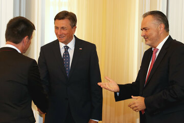 Sloweniens Staatspräsident Borut Pahor (m.) empfing Landeshauptmann Hans Peter Doskozil (r.) und Landesrat Christian Illedits.