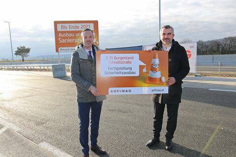 Infrastrukturlandesrat Heinrich Dorner und ASFINAG-Vorstand Hartwig Hufnagl (li.) freuen sich über die Fertigstellung des S 31-Sicherheitsausbaus zwischen Mattersburg und Weppersdorf.