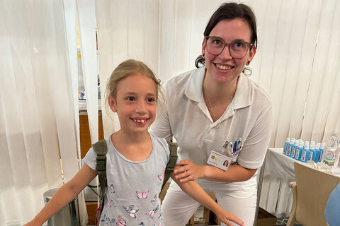 Ein Team der Physiotherapie zeigte den Kindern praktische (Balance-)Übungen.