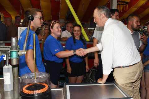 Landeshauptmann Hans Peter Doskozil beim Golser Volksfest.