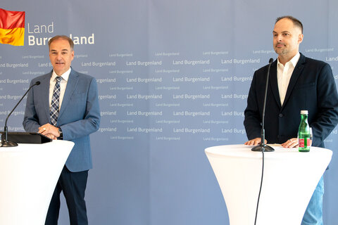Landesrat Dr. Leonhard Schneemann und Mag. Andreas Kollar, der neue Fachbereichsleiter für die Bereiche Kinder und Jugendliche sowie Erwachsene bei den Sozialen Diensten Burgenland.
