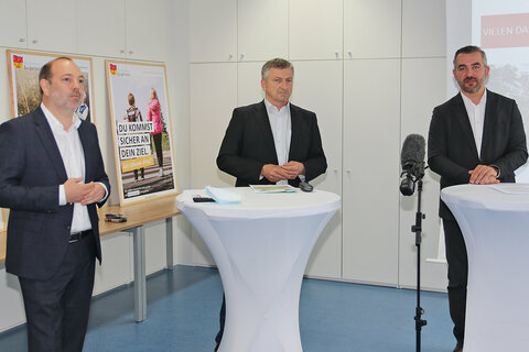 Infrastrukturlandesrat Heinrich Dorner, Baudirektor Wolfgang Heckenast und Josef Wagner, Vorstand der Gruppe 4 im Amt der Bgld. Landesregierung, präsentierten die Bauprojekte für das Burgenland 2020