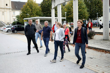 Landesrat Heinrich Dorner bei der Aktion "GEHspräche" in der Gemeinde Lockenhaus