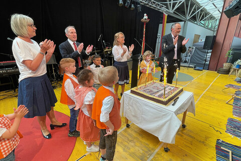 100 Jahre Kindergarten Großpetersdorf: Landeshauptmann Hans Peter Doskozil gratulierte zum Jubiläum