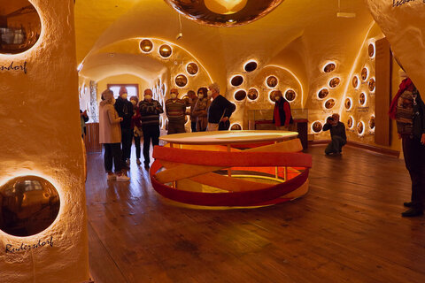 Ausstellung "wir sind 100"