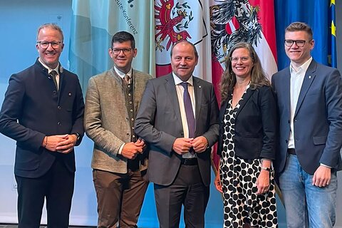 Landesrat Gantner (Vorarlberg), Landesrat Gruber (Kärnten), Landesrat Geisler (Tirol), Landshauptmann-Stellvertreterin Haider-Wallner, Landesrat Aigner (Salzburg) bei der LandesveterinärreferentInnenkonferenz in Innsbruck.