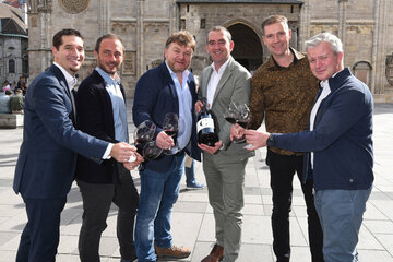 Präsentation CENTUM – der Jahrhundertwein des Burgenlandes: Christian Zechmeister, Geschäftsführer Weintourismus Burgenland, Georg Prieler, Albert Gesellmann, Herbert Oschep, Obmann Weintourismus Burgenland, Erich Scheiblhofer und Thomas Kopfensteiner