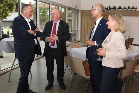 Landeshauptmann Hans Peter Doskozil mit Botschafter Eoin O'Leary, Irland, Botschafter Akira Mizutani, Japan, und Botschafterin Cristina Fraile Jimenez de Munana, Spanien
