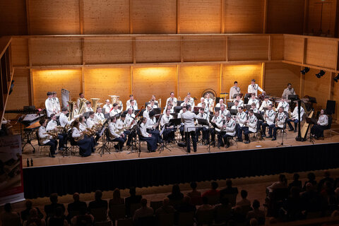 Die Militärmusik Burgenland unter der Leitung von Militärkapellmeister Oberst Johann Kausz gab im Lisztzentrum Raiding ein Galakonzert zum 60-jährigen Gründungsjubiläum des Burgenländischen Blasmusikverbandes.