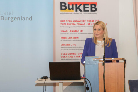Landesrätin Mag.a (FH) Daniela Winkler eröffnete den "Tag der Weiterbildung" im Haus der Begegnung in Eisenstadt.