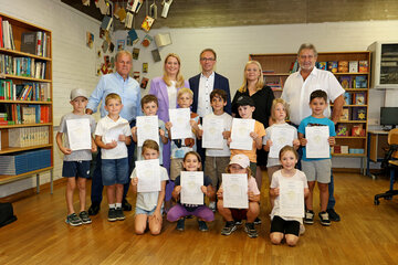 Bildungslandesrätin Winkler gratuliert den Schülerinnen und Schülern zu ihren Leistungen und wünscht schöne und erholsame Ferien