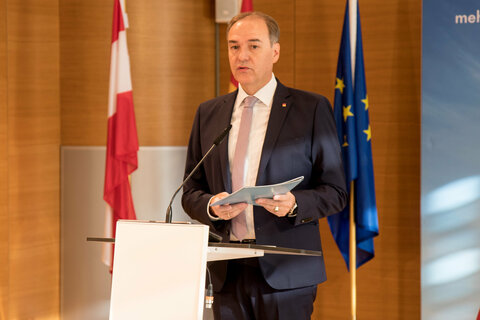 Landesrat Dr. Leonhard Schneemann