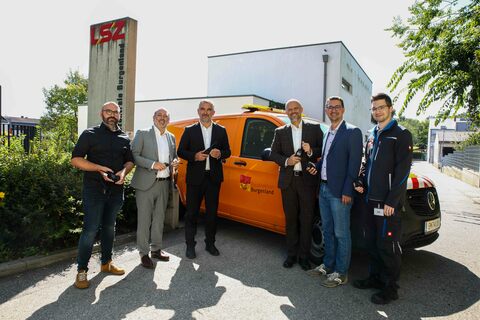 Ing. Jürgen Glöckl, Baudirektion, Baudirektor DI (FH) Wolfgang Heckenast, Landesrat Mag. Heinrich Dorner, LSZ-Dienststellenleiter Ing. Markus Halwax, MBA, LSZ-Technikleiter Nikolaus Tittler, MBA, und Matthias Brezlanovits, LSZ