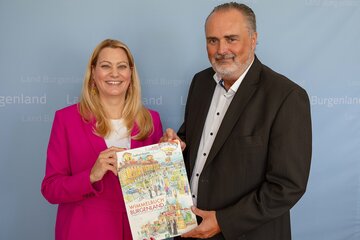 Alle burgenländischen Volksschulkinder der 1. Schulstufe erhalten das preisgekrönte Wimmelbuch, kündigen Landeshauptmann Hans Peter Doskozil und Bildungslandesrätin Daniela Winkler an