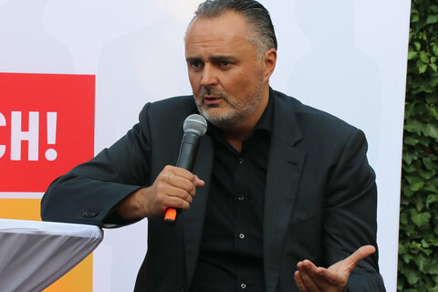 Landeshauptmann Hans Peter Doskozil stellte sich den Fragen der Besucher in Eisenstadt.