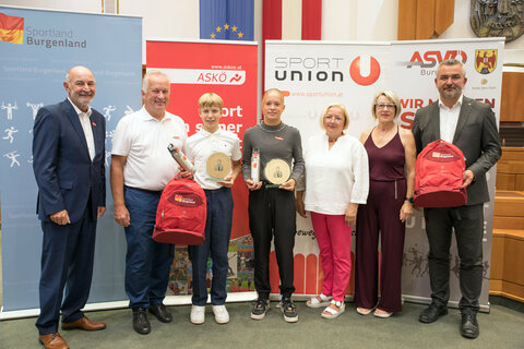 ASKÖ Burgenland Vizepräsident Peter Heger, ASVÖ Burgenland Präsident Robert Zsifkovits, die Preisträger Ricardo Bauer und Lea Haider-Maurer, Sportunion Burgenland Präsidentin Karin Ofner, Initiatorin Helga Götzinger und Sportlandesrat Heinrich Dorner