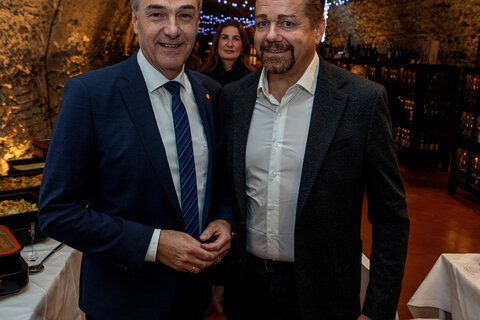 Landesrat Dr. Leonhard Schneemann mit Landesamtsdirektor-Stellvertreter WHR Mag. Andreas Temmel, MBA (v.l.).