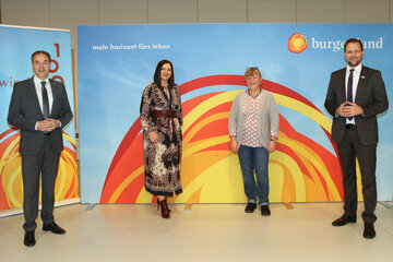 Frauenreferentin Landeshauptmannstellvertreterin Astrid Eisenkopf und Soziallandesrat Leonhard Schneemann informierten über die Eingliederung des Frauenhauses in den PSD. V.l.: LR Leonhard Schneemann, LRin Astrid Eisenkopf, Gabriele Arenberger, Präsidentin vom Verein „Die Treppe“, PSD-Geschäftsführer Johannes Zsifkovits