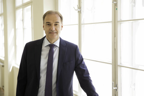 Porträt Landesrat Dr. Leonhard Schneemann