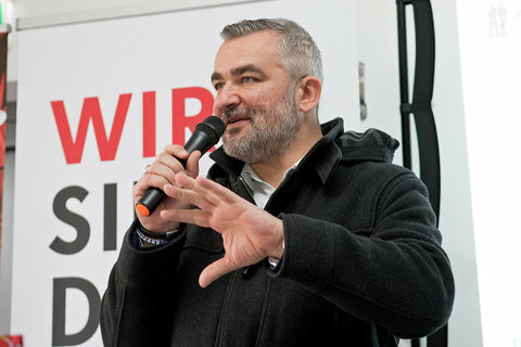 Landesrat Mag. Heinrich Dorner bei seiner Festrede im Zuge der Übergabe.