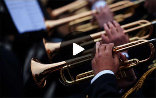 Trompeten die geblasen werden