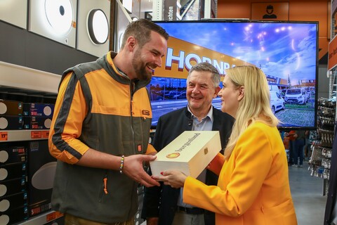Bei der Eröffnung (v. l.): Peter Eberdorfer, Geschäftsführer der HORNBACH Baumarkt GmbH in Österreich, Erich Harsch, Vorstandsvorsitzender der HORNBACH Baumarkt AG, Landesrätin Daniela Winkler und LAbg. Bürgermeister Thomas Steiner