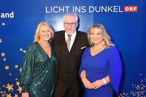 „Licht ins Dunkel“-Burgenland-Koordinatorin Elisabeth Pauer-Gerbavsits, Pius Strobl, Leiter der Abteilung Humanitarian Broadcasting im ORF, und Moderatorin Patricia Schuller, ORF Burgenland