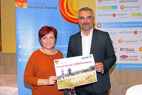 Siegerehrung spusu gemeindechallenge mit Landesrat heinrich Dorner