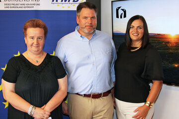 Mit dem INTERREG-Projekt "Nature Education Network", das von Naturschutzlandesrätin Mag.a Astrid Eisenkopf mit einer Kick-off Veranstaltung im Nationalparkzentrum in Illmitz eingeleitet wurde, erhält die Region rund um den Nationalpark Neusiedlersee - Seewinkel ein grenzüberschreitendes Bildungsnetzwerk.